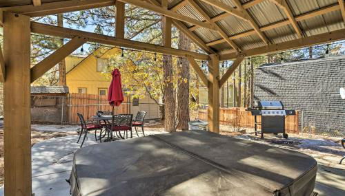 Cozy A-Frame with Hot Tub Near Arrowbear Lake! - Foto 3