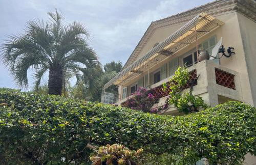 Authentique Villa le Cactus entièrement rénovée climatisée proche des plages du centre du Lavandou et du supermarché - Foto 4