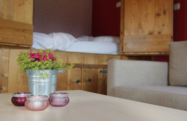 Cozy Vacation Home With Terrace - Photo 7