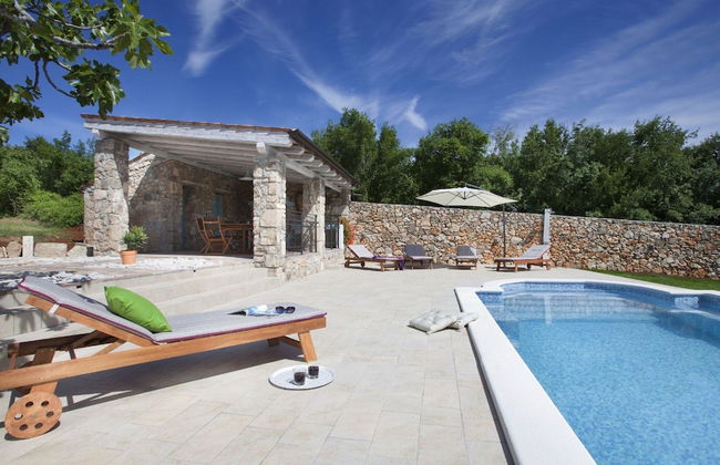Attractive Villa With Private Swimming Pool, Beach Volleyball and Fenced Garden - Foto 35