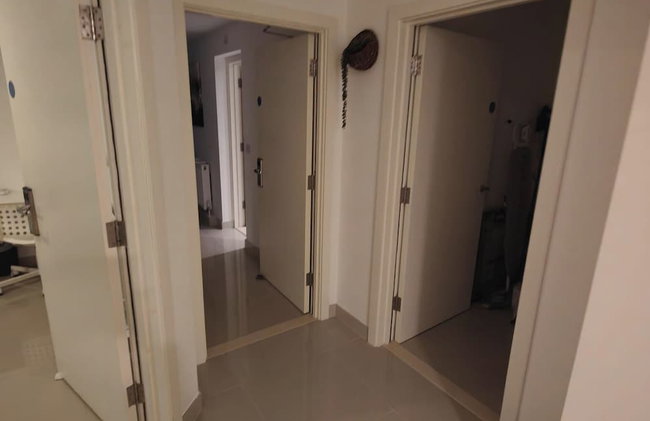 Luxurious 3 bed Ensuites & kitchenettes Nr LGI Hospital & Uni - Free 5G WIFI & Netflix Short Stays - Contractors Free Parking - Foto 38