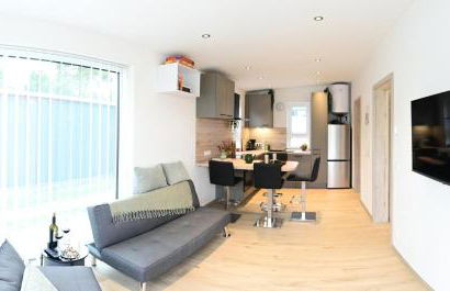 Ferienhäuschen am See, neu gebaut, klimatisiert und beheizbar - Photo 25