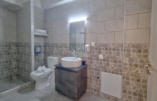 Epipleon Luxury Suites -101- Δωμάτιο 45τμ με βεράντα 30τμ μπροστά στη θάλασσα - Foto 4