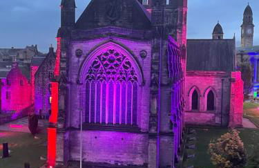 The Paisley Penthouse - Stunning View of the Abbey - Foto 82