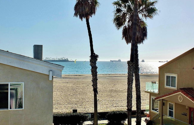 Beach Paradise Stunning 3-story in Long Beach! - Foto 48