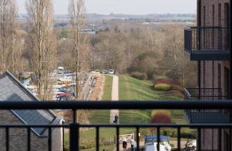 Lovely Home Near Canal, Park, & Central MK - Foto 17