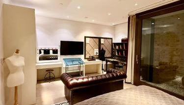 Central London Designer Home w Game Room and AC - Foto 3