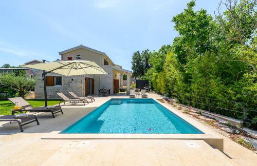 Villa Alloro Muntrilj with pool - Foto 1