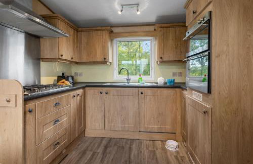 Greendale Splash Escape - No Commercial Sign written Vehicles,Fishing Nearby & Communal Swimming Pool Open April to September - Foto 27