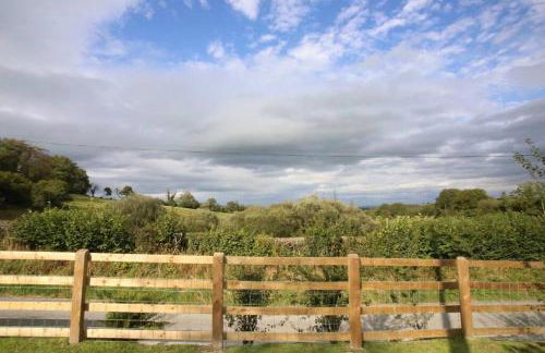 Tranquil 1 bedroom cottage 15 mins drive to sea - Foto 30