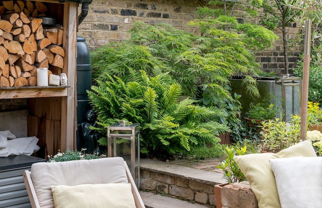 JOIVY Contemporary 2-Bed House W/ Private Garden - Foto 22