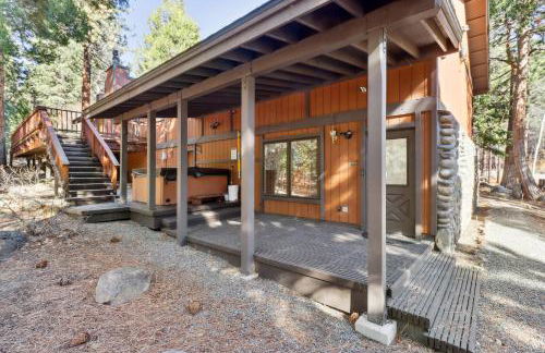 Lake Tahoe Family Home with Hot Tub and Game Room! - Foto 38