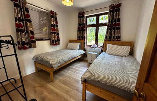 Your Lake side Retreat Sleeps 10-12 Nr Park & Sea - Photo 32