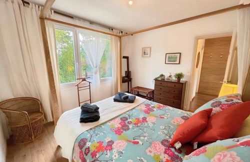 Maison atypique -Jardin, terrasse & cabane perchée - Foto 32