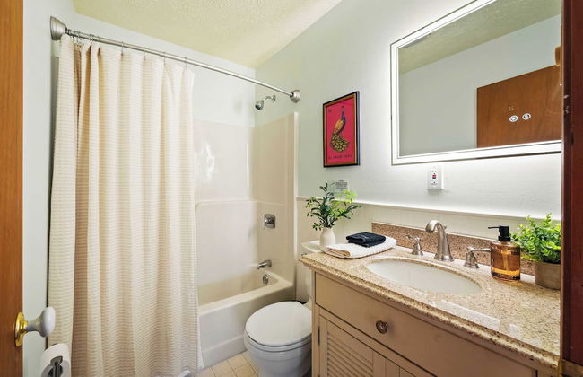 Pirate-themed Lakefront Home w/ Kayaks, Game Room, Views & Hidden Treasure Hunt - Foto 14