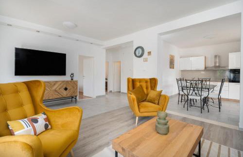 Holiday House Ivan with heated pool - Photo 21