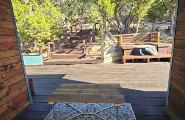 Hill Country Hangar with hottub, 7 minutes from the river and lake - Foto 22