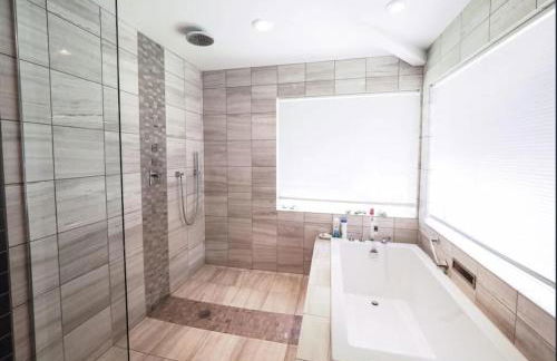 Charming 6 Bdrm Countryside Stay, Sauna and HotTub - Foto 59