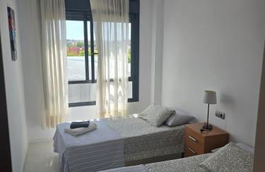 Piscina y Pádel al lado del Mar - Foto 10