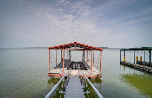 Waterfront Grove Retreat with Dock Cedar Ridge - Foto 1