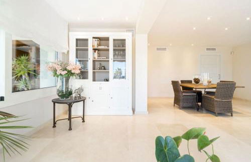 Villa Stella Maris Luxury 4BR Pool Beach - Foto 28