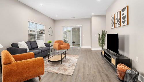 Modern New Build 4BR 4BA Two Condo w Garage and Patio - Foto 2