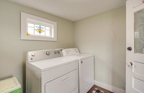 Retro Retreat in Llano with Screened Porch! - Photo 17