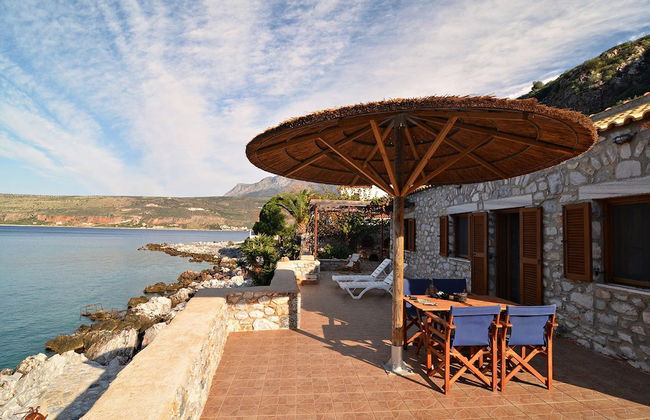 Sofia Limeni Seafront - Photo 15