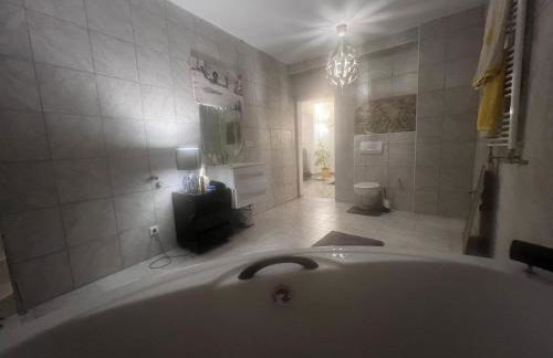 Benk 24H Apartment Nr 1 Perfekt für bis zu 6 Personen - Foto 15