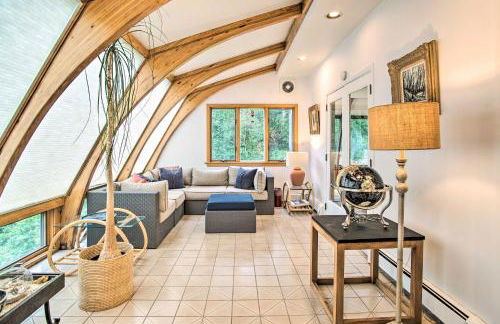 Deck and Grill, Walk to Beaches! Falmouth Retreat - Foto 1