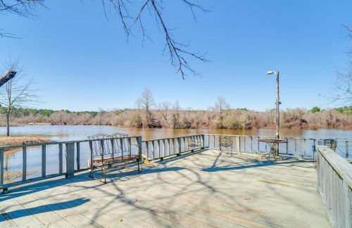 Fire Pit, Views Lakefront Toledo Bend Retreat! - Foto 24