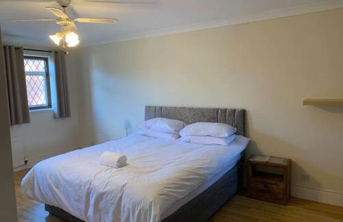 Super King Bed Suite, Executive office, fast WiFi, free parking - Foto 4
