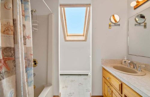 Water Views Walk to Beach Dogs Welcome - Photo 28