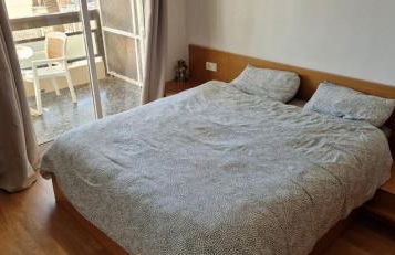 Apartamento en complejo residencial con piscina - Foto 17