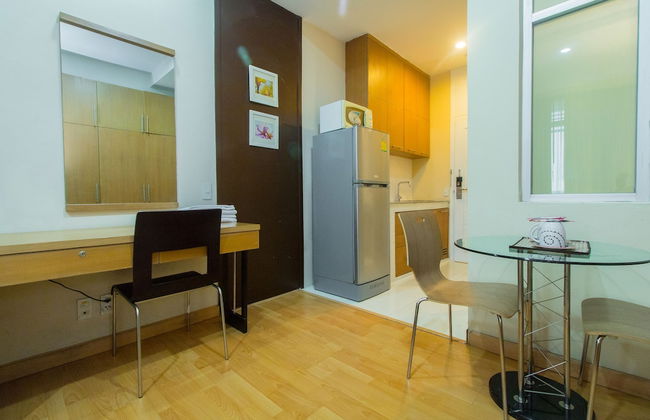 Silom convent garden - Photo 53