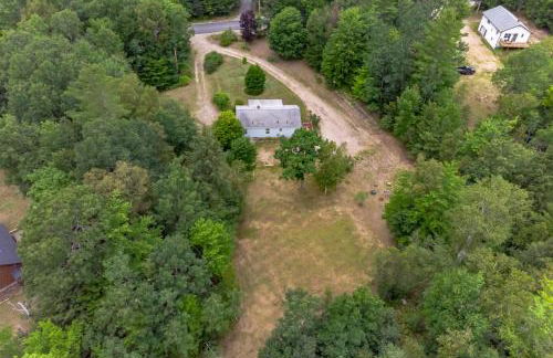 Chandler Hill Base Camp - Enjoy A Nature Getaway in this Rustic Home in the Mountains, 10 minutes from Sunday River Ski Mountain! home - Foto 26