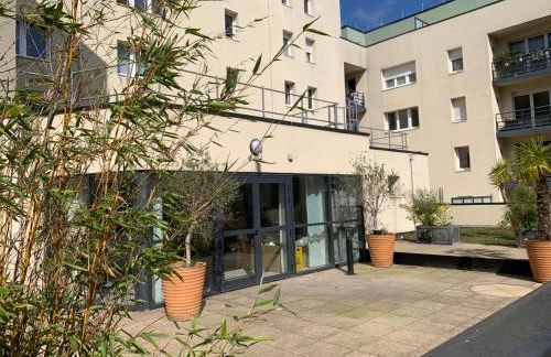 Terres de France - Appart Hôtel Rouen Flaubert - Photo 1