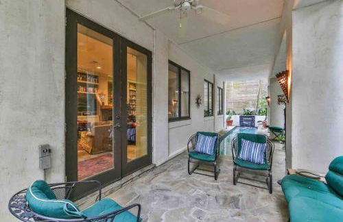 Artist's Library with a Private Swimming Pool - Foto 15