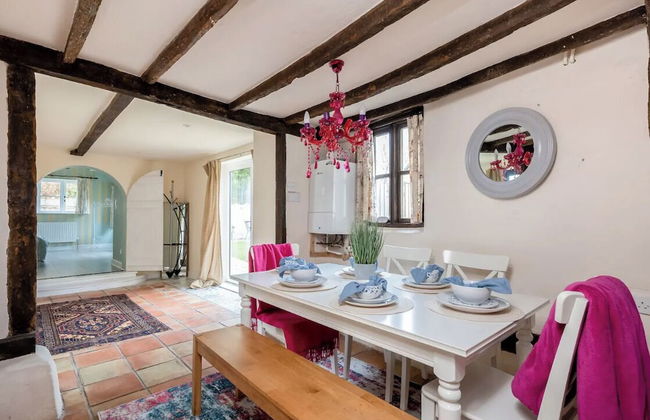 16th Century Thatched Cottage - Photo 10