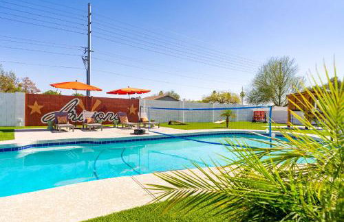 Sleeps 18 Private Pool & Hot Tub Playground - Photo 47