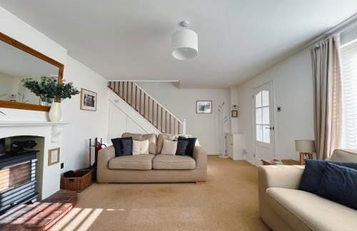 Bright & Cosy - Jacuzzi - Log Burner - King Beds - Foto 28