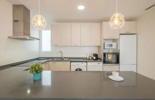 Modern, Stylish Apartment with balcony - Photo 21