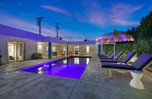 The Ricardo! Mid-Century Villa with Saltwater Pool - Foto 36