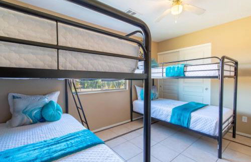 Heated Pool • Mini Golf • Huge Backyard • King Bed - Foto 29