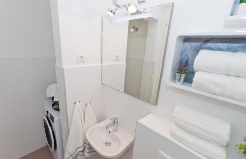 Bepo Apartment with Balcony - FREE PARKING - Photo 20