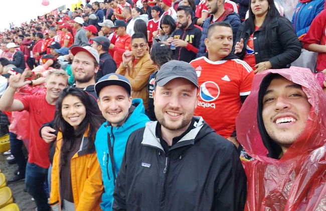 Jogo de futebol em Bogotá com guia local - Foto 2