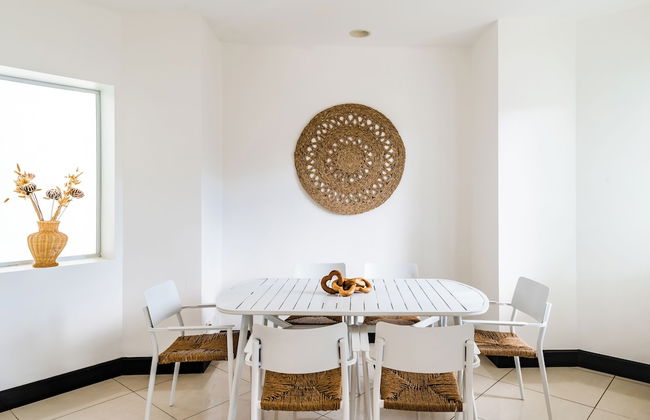 mVillas - Luxury 2Bed 2Bath Condo w Pool - Foto 17