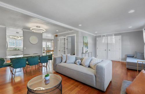 @ Marbella Lane - Buckingham Place Laundry + P - Photo 5