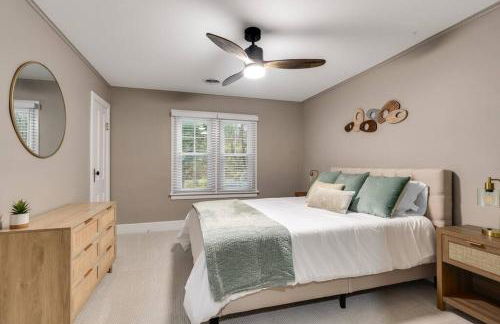 Riverside Retreat! - Photo 6