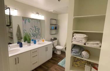 A Perfect Getaway in the Heart of the Action - Photo 20